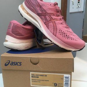 Brand New Womens Asics GEL Kayano 28 Never worn (Retail $160)